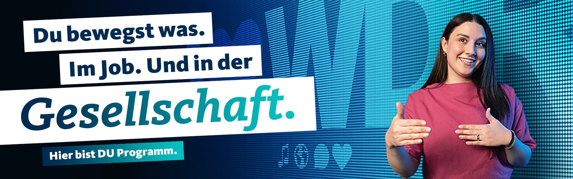 Bannergrafik Stellenausschreibung Frau vor LED-Wand mit Text